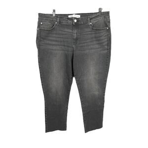 Levi Signature Women's Mid Rise Boyfriend Jeans Size 18 Raw Hem Dark Wash Crop